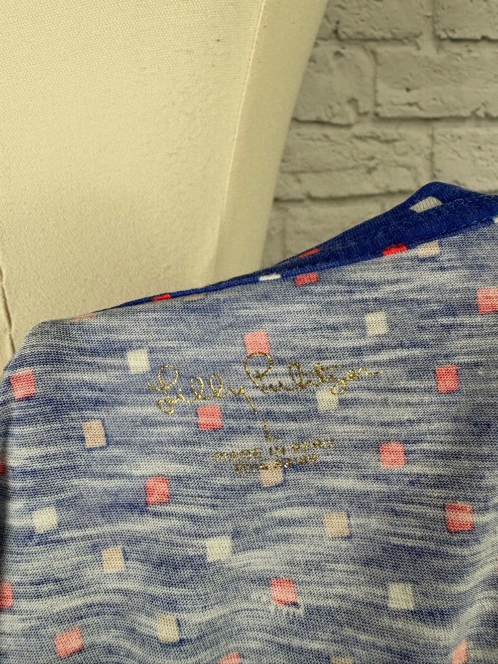 Lilly Pulitzer Etta V-neck Top Borealis Blue Lilly Squared print size L - Picture 8 of 8